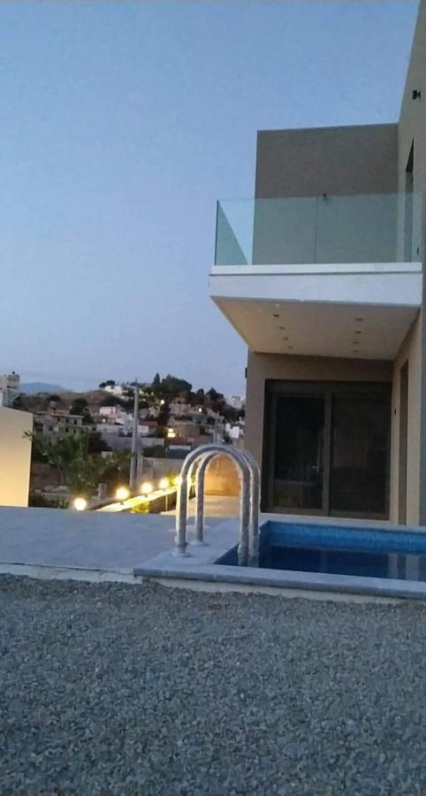 Villa Miron Kamilari Ngoại thất bức ảnh