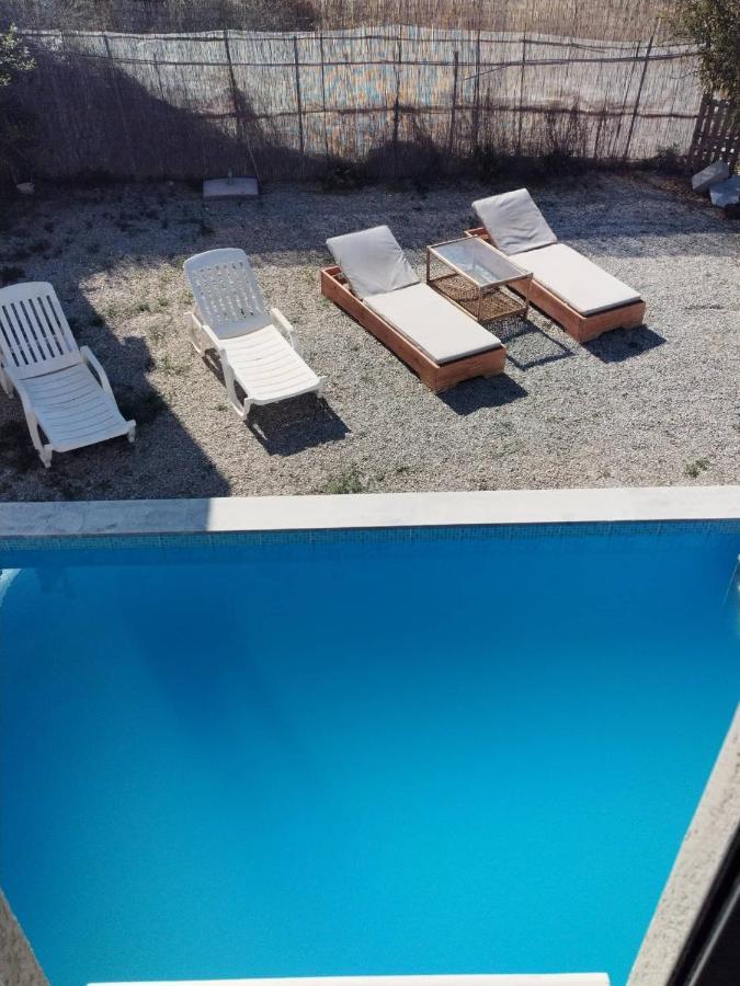 Villa Miron Kamilari Ngoại thất bức ảnh