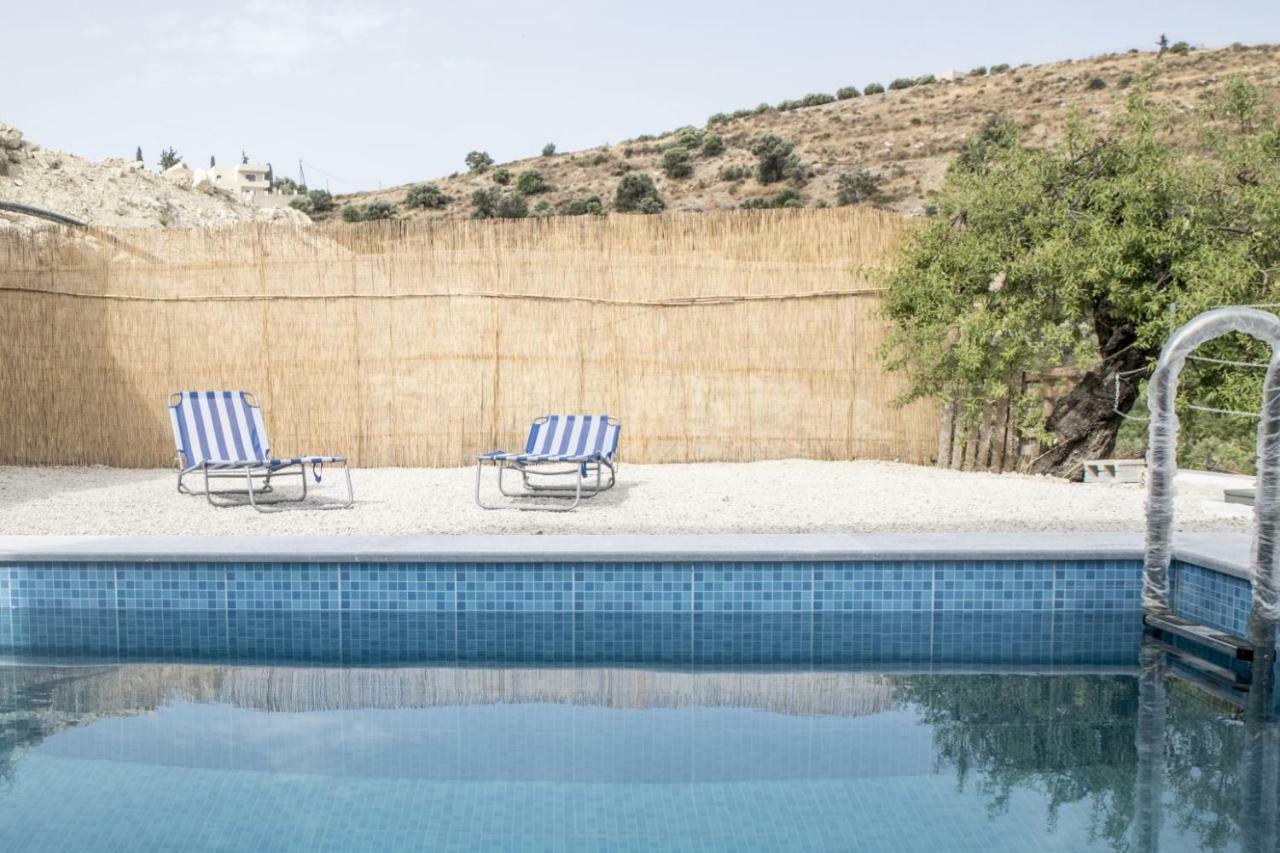 Villa Miron Kamilari Ngoại thất bức ảnh