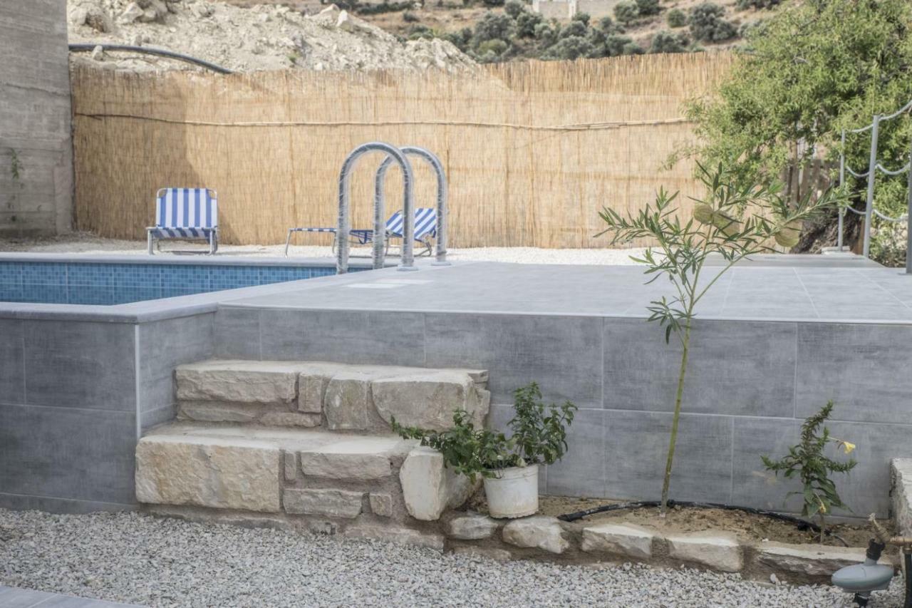 Villa Miron Kamilari Ngoại thất bức ảnh