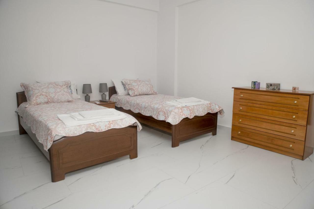 Villa Miron Kamilari Ngoại thất bức ảnh