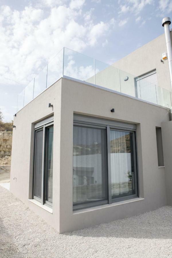Villa Miron Kamilari Ngoại thất bức ảnh