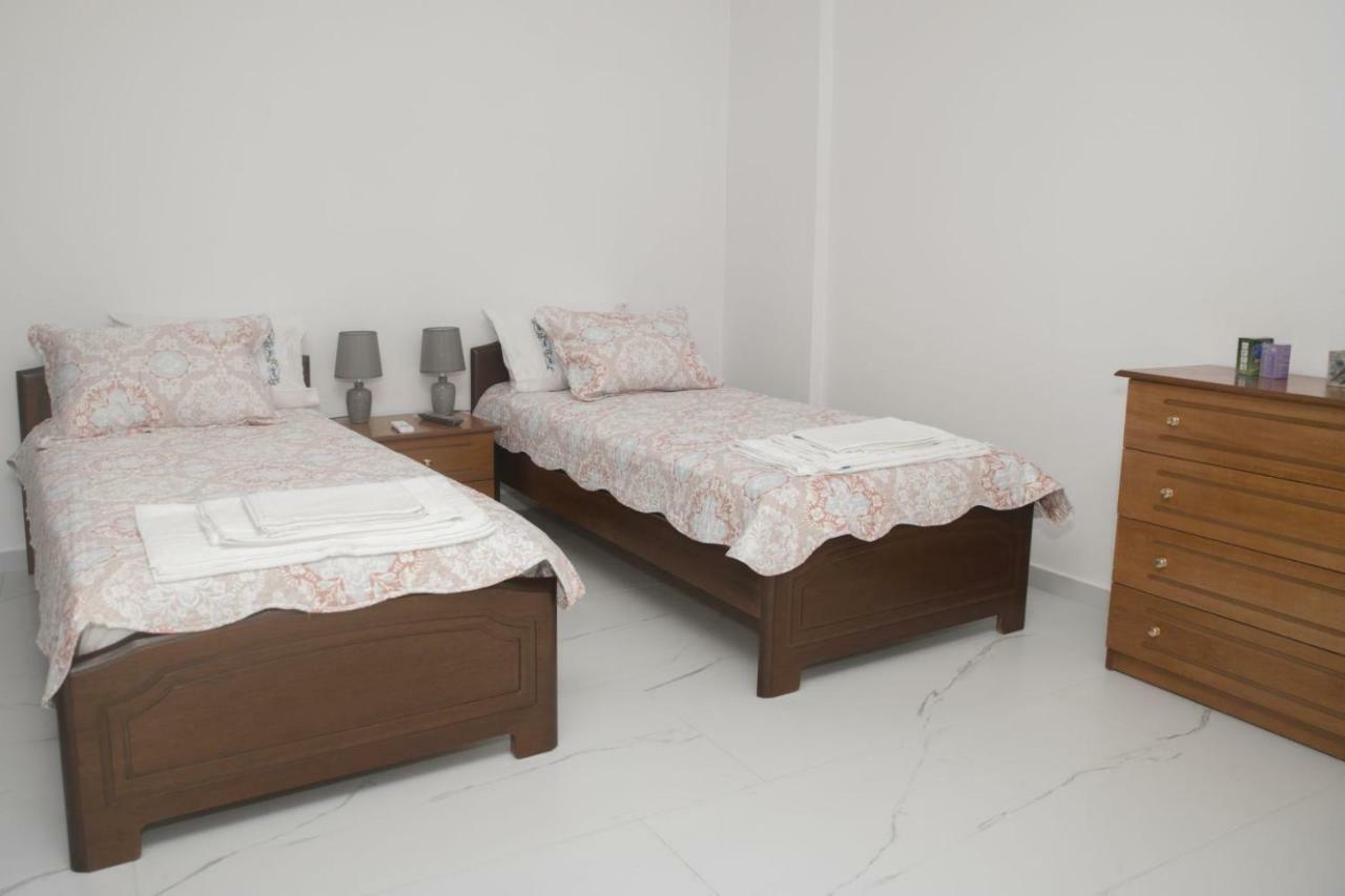 Villa Miron Kamilari Ngoại thất bức ảnh